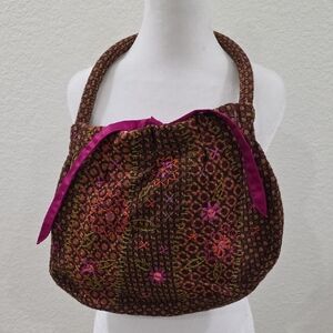 Elegant Floral Embroidered Shoulder Bag